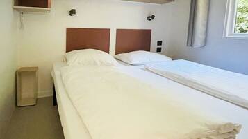 3 Schlafzimmer, Reisekinderbett, kostenloses WLAN, Bettwäsche