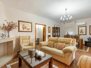 TV, lareira