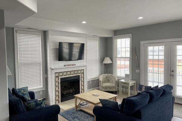 Living room with gas fireplace