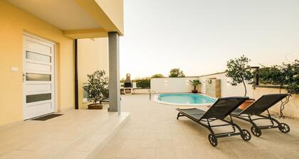 Holiday house Pula for 1 - 8 persons with 3 bedrooms - Holiday house