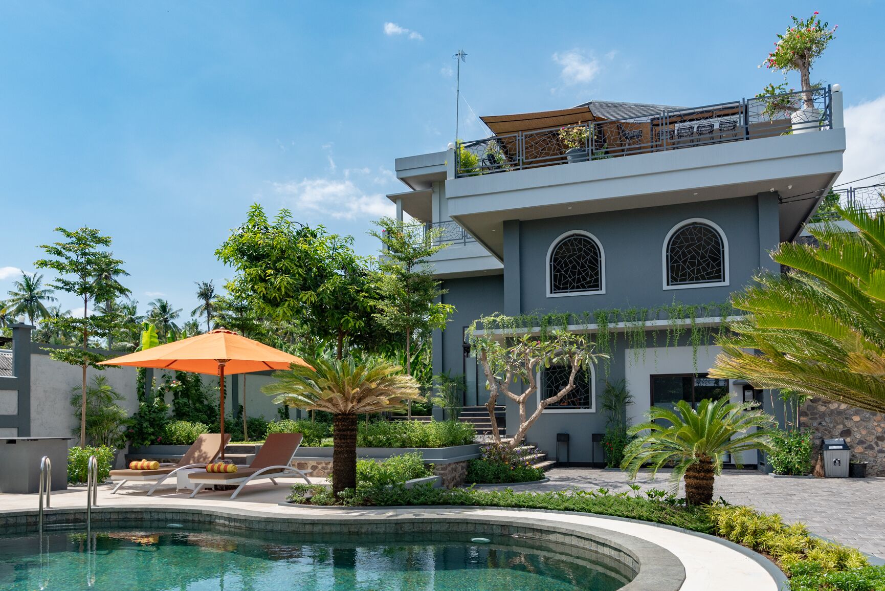 Alberca al aire libre 