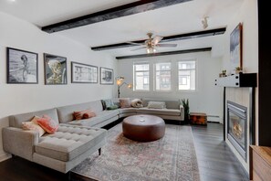 Televisor intel·ligent, llar de foc, videojocs i Hulu 