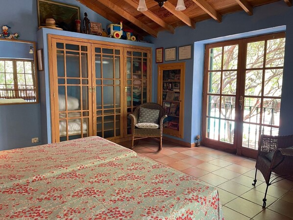 5 chambres, fer et planche à repasser, Wi-Fi