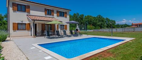 Piscina a l'aire lliure