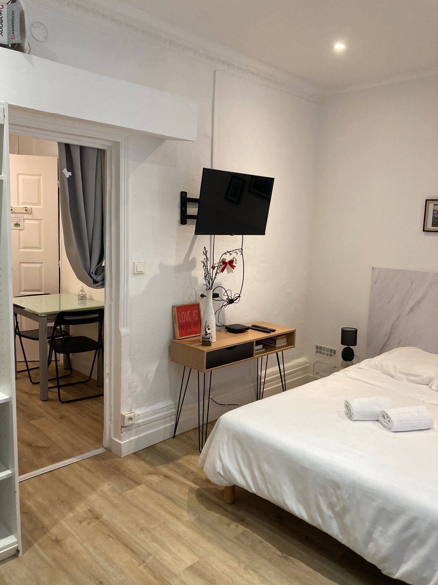 1 makuuhuone, silitysrauta/-lauta, vauvan matkasänky, ilmainen Wi-Fi