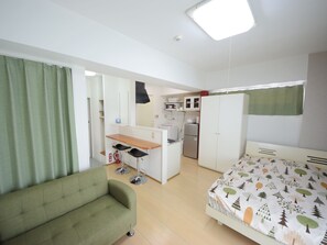 Double Room, 1 Double Bed, Non Smoking | Living area | Flat-screen TV - STAY IN SUMUKA Shintoshin (Naha)