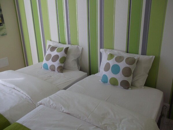 6 Schlafzimmer, Bügeleisen/Bügelbrett, WLAN