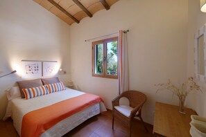 1 bedroom, iron/ironing board, free WiFi, bed sheets - Casa Son Fornes with Pool, Wi-Fi, Garden, Terrace and Parking (ALGAIDA)