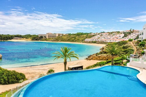 Apartment "White Sands 306" on the Beach with Sea View, Pool