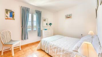 2 sovrum, strykjärn/strykbräda, gratis wi-fi och sängkläder