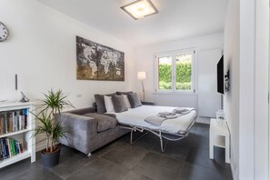 1 habitación, tabla de planchar con plancha, wifi gratis y ropa de cama 