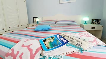 2 bedrooms, bed sheets