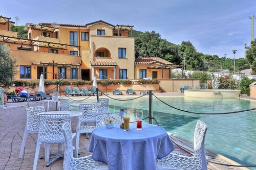 Vacation Apartment "La Pergola al Cavo" with Sea View, Pool & Terrace