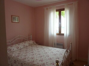 2 bedrooms