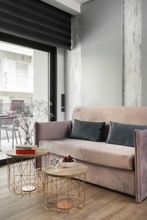 1-Bedroom Premium Apartment | Wohnbereich