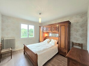 4 chambres, accès au Wi-Fi (inclus), literie fournie