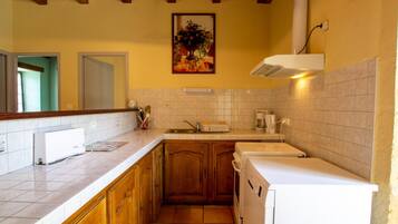 Réfrigérateur, micro-ondes, four, lave-vaisselle