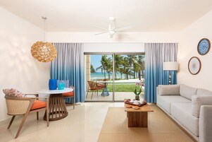Ropa de cama de alta calidad y minibar 