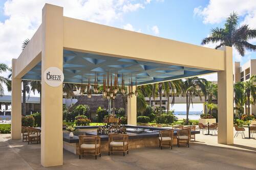 5 bars/lounges, 3 poolside bars, swim-up bar