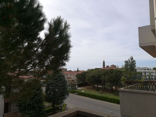 Three-room apartment 4 + 2 beds very close to the sea