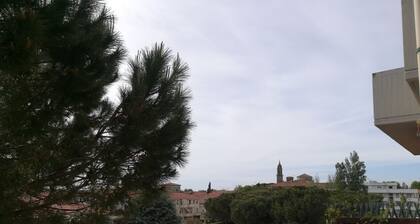 Three-room apartment 4 + 2 beds very close to the sea