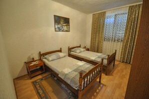 2 bedrooms
