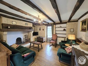 TV, fireplace, DVD player, ping pong