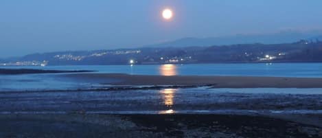 Beach nearby, sun loungers