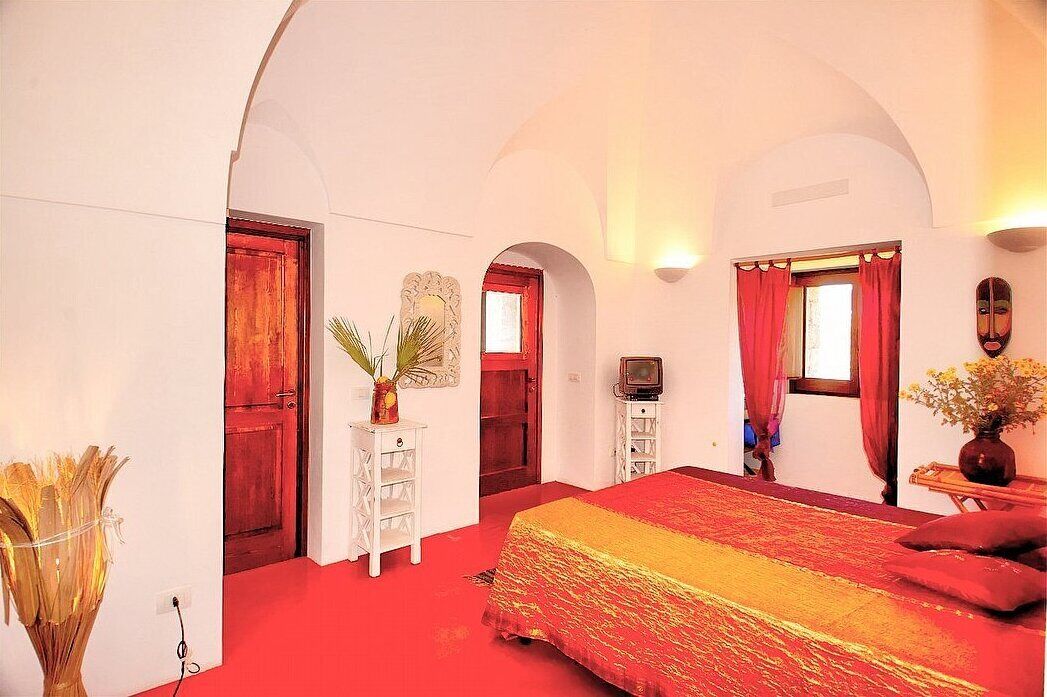 2 bedrooms, bed sheets