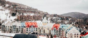 Townhouse on the Golf w/ Pool Access -Aiglon 1717