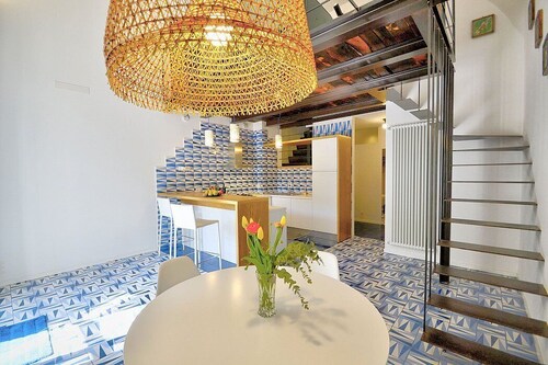 Casa Fioretta: A graceful two-story apartment situated at a short distance from the beach, with Free WI-FI.