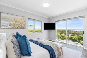 Apartamento (3 Bedrooms) | 3 quartos, Wi-Fi de cortesia, roupa de cama