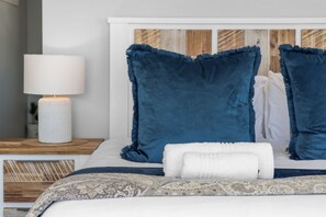 3 bedrooms, free WiFi, bed sheets - Big Bay Beach Club J32 (Cape Town)