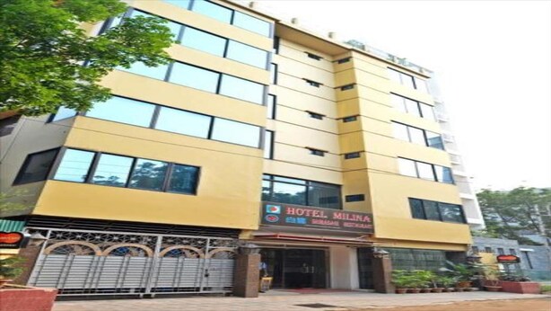 Front of property - Hotel Milina & Shirasagi Restaurent (Dhaka)