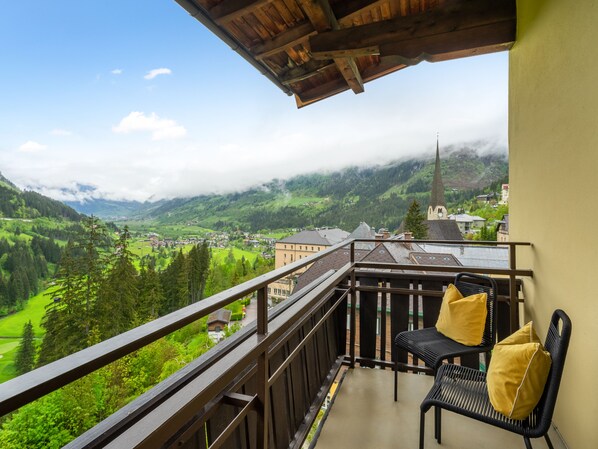 Deluxe Double Room, Balcony | Balcony view - Das Schider Aparthotel Bad Gastein (Bad Gastein)