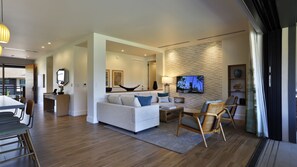 Smart TV, DVD player, stereo