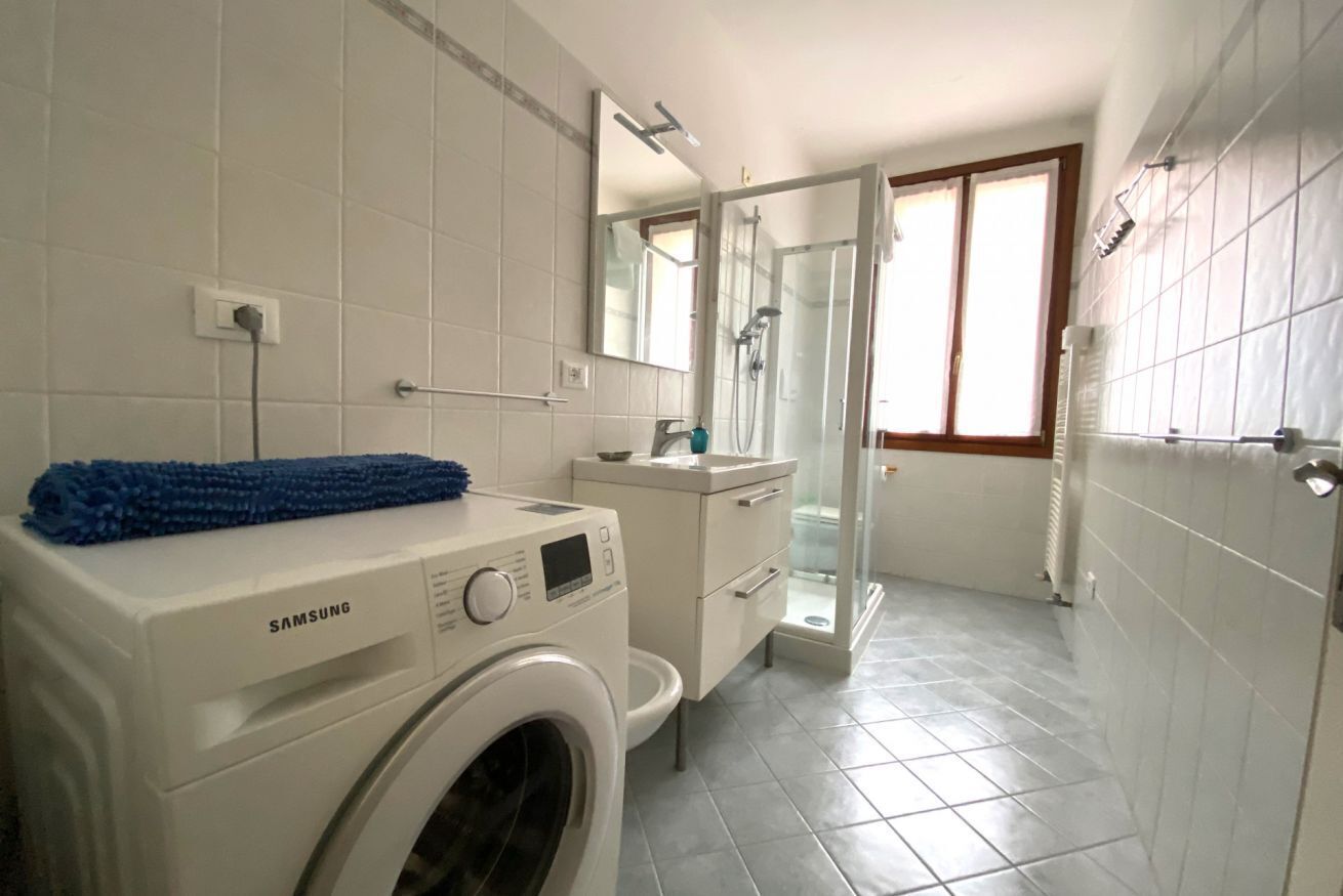 Dusche, Haartrockner, Bidet, Handtücher