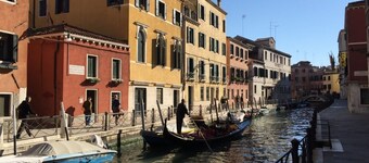 Ca'Marin-Apartment with canal view and exclusive patio