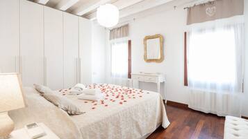 4 Schlafzimmer, Bügeleisen/Bügelbrett, WLAN, Bettwäsche