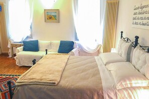 1 bedroom, iron/ironing board, WiFi, bed sheets - San Rocco-Lovely canal view and private terrace! (Venezia)