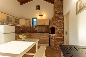 Fridge, microwave, coffee/tea maker, toaster