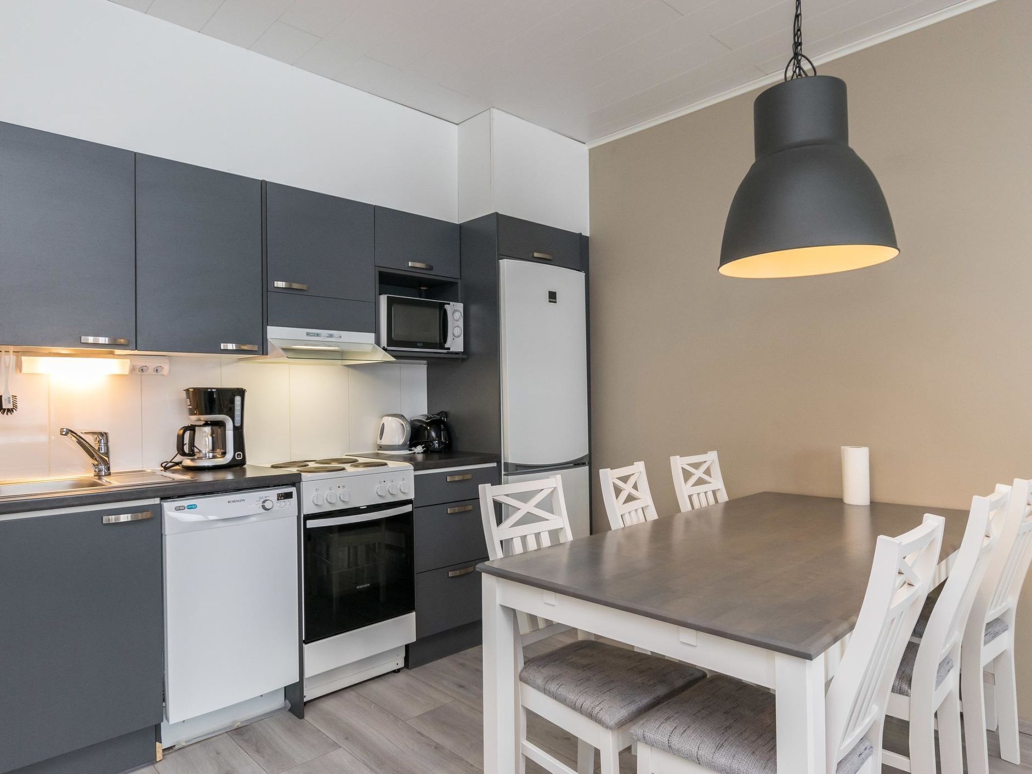 Fridge, microwave, dishwasher, cookware/dishes/utensils