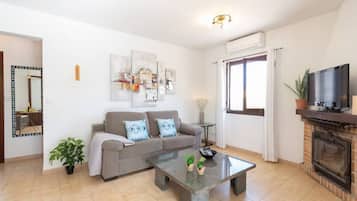 Televisión, chimenea