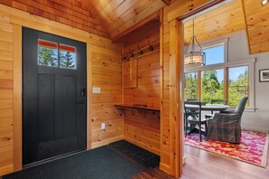 Interior - Slack Tide at Rangeley Lake Resort - with shared waterfront on Rangeley Lake (Rangeley)