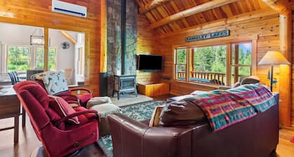 Slack Tide at Rangeley Lake Resort - with shared waterfront on Rangeley Lake