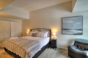4 bedrooms, WiFi, bed sheets