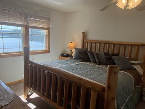 2 habitaciones, tabla de planchar con plancha y wifi gratis 