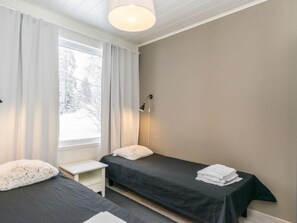 3 bedrooms, free Internet