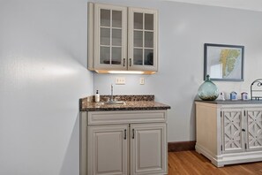 Interior - Fins Up home- Park Views, Close to Beach, Shops (Cape Charles)