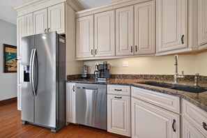 Coffee/tea maker, fridge, microwave, oven - Fins Up home- Park Views, Close to Beach, Shops (Cape Charles)
